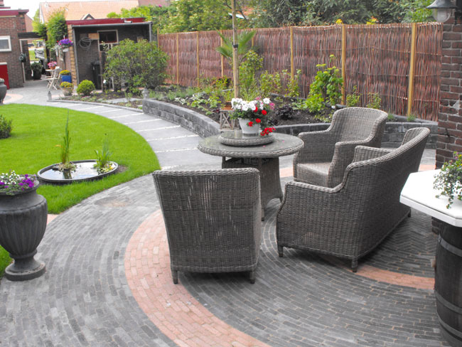 images/bestrating/Buitenhuishovenier_terras15.jpg#joomlaImage://local-images/bestrating/Buitenhuishovenier_terras15.jpg?width=650&height=488